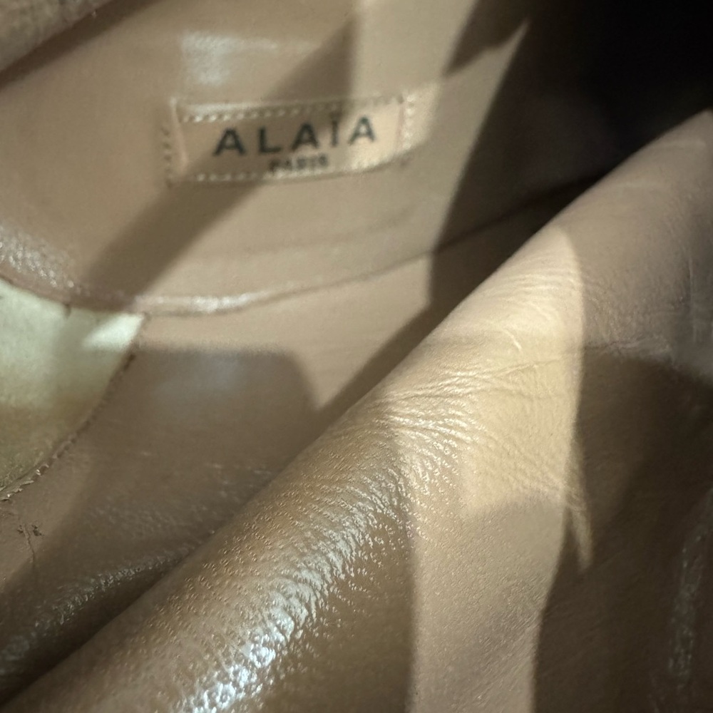 🔥 RARE COLLECTOR’S FIND — Alaïa “Azzedine” Deep Wine Velvet Studded Booties (39) - Picture 9 of 15